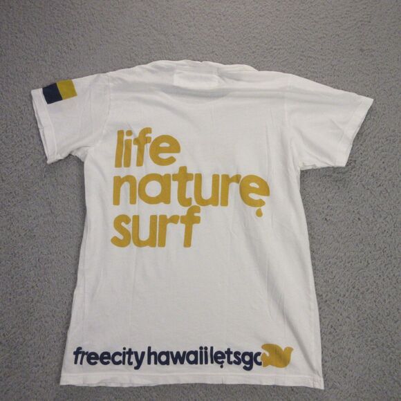 Free City Womens Lanai Hawaii T-Shirt size S? Life Nature Love Surf Beach - Picture 3 of 8